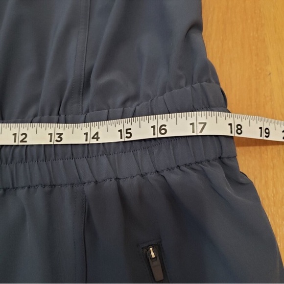 Athleta Jumper Women XL Iron Blue Sleeveless Unbound Jumpsuit Romper Zip Pockets - Picture 13 of 16